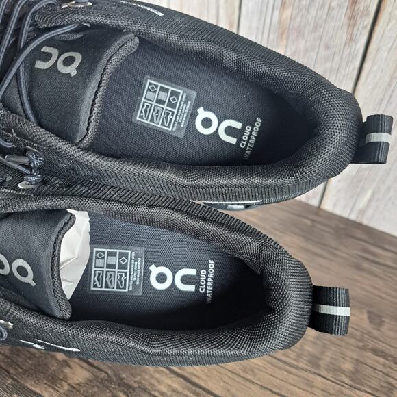 On Cloud 5 Waterproof Running Shoes Men's Sz 8.5 Triple Black (VGC) - Picture 7 of 9